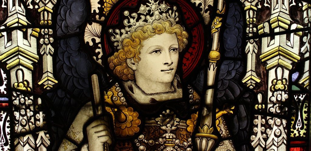 Auf einer bunten Hinterglasmalerei ist ein gekrönter König des Mittelalters zu sehen.
