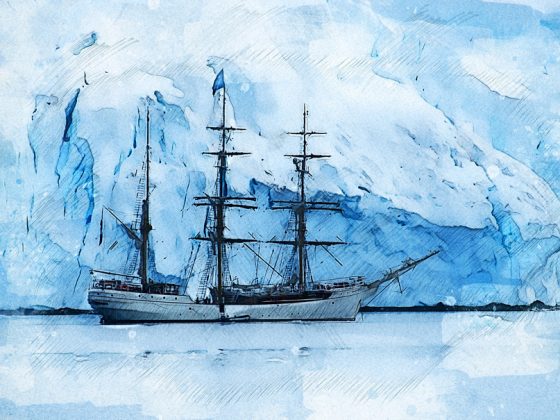 Ein altes Segelschiff befindet sich vor einem Eisberg der Antarktis.