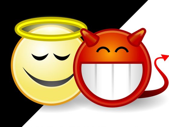 Ein gelbes Engel-Emoji und ein rotes Teufel-Emoji stehen nebeneinander
